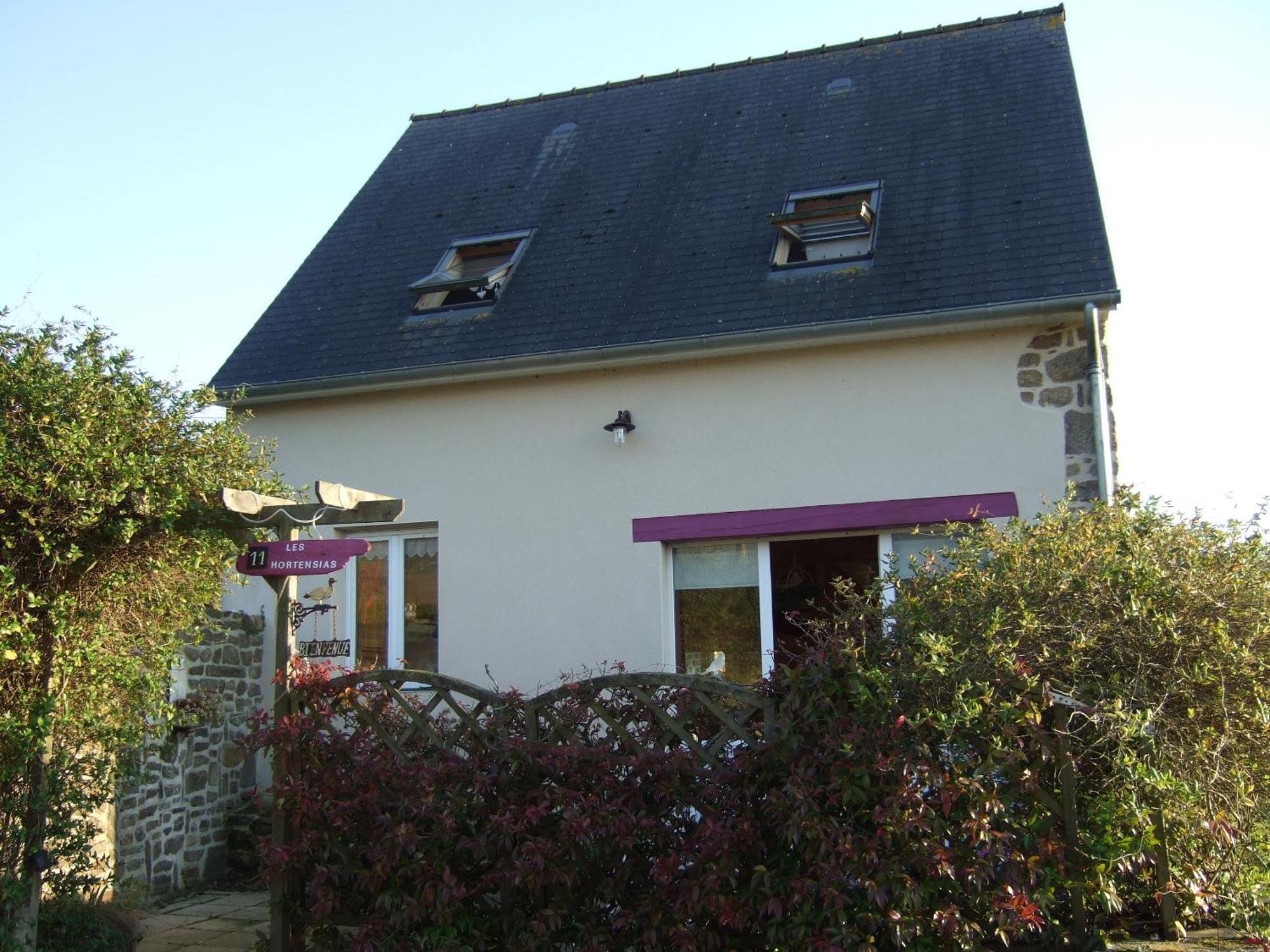 Deux Maisons Authentiques, Vue Bocage Proche Mont St-Michel, Domaine De L'Angeviniere Saint-Laurent-de-Terregatte Luaran gambar